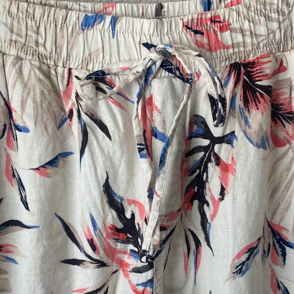 Briggs Ladies Linen Blend Pull-On Pants Sz: Large  Tan Floral (discount price) - Picture 5 of 9